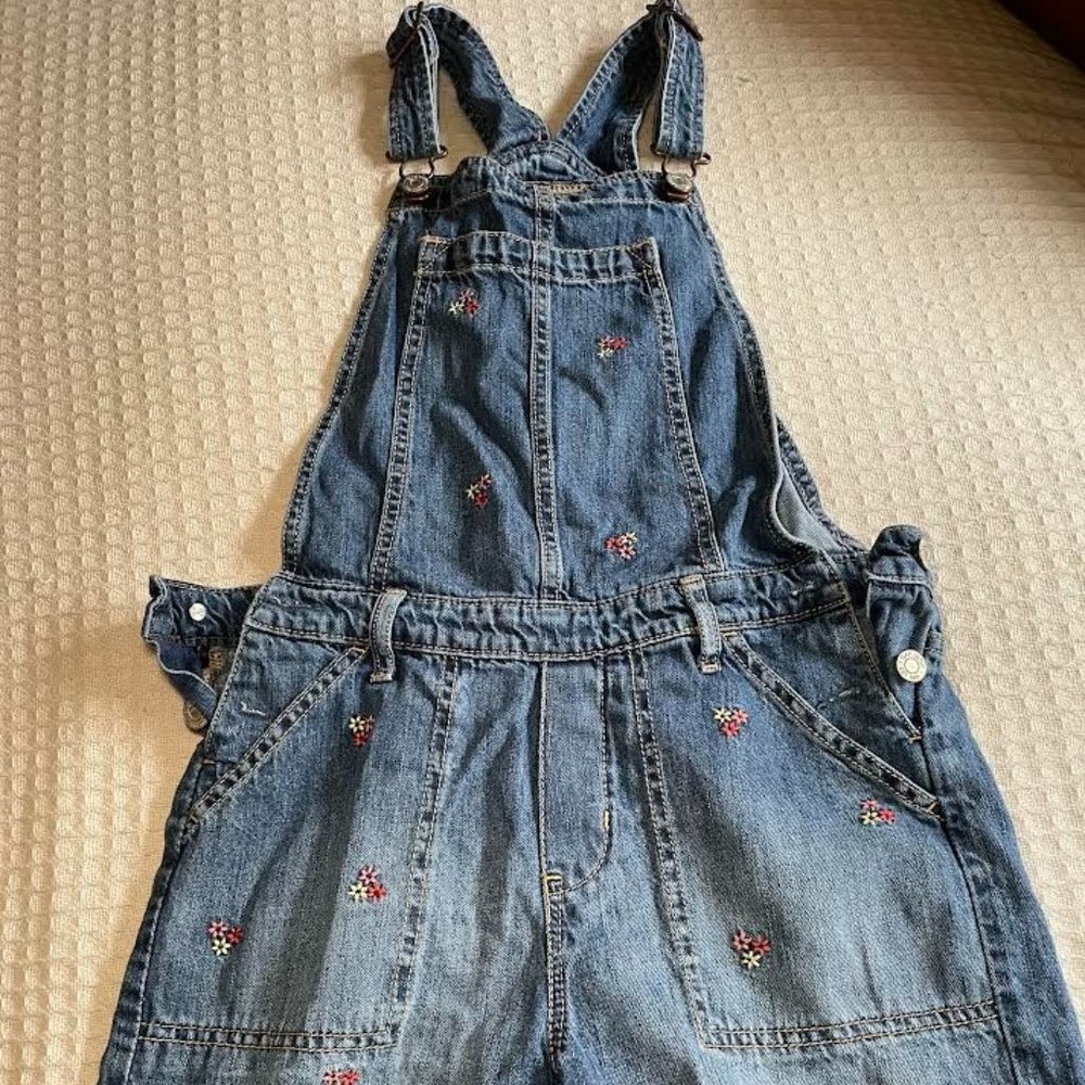 Floral Overall shorts